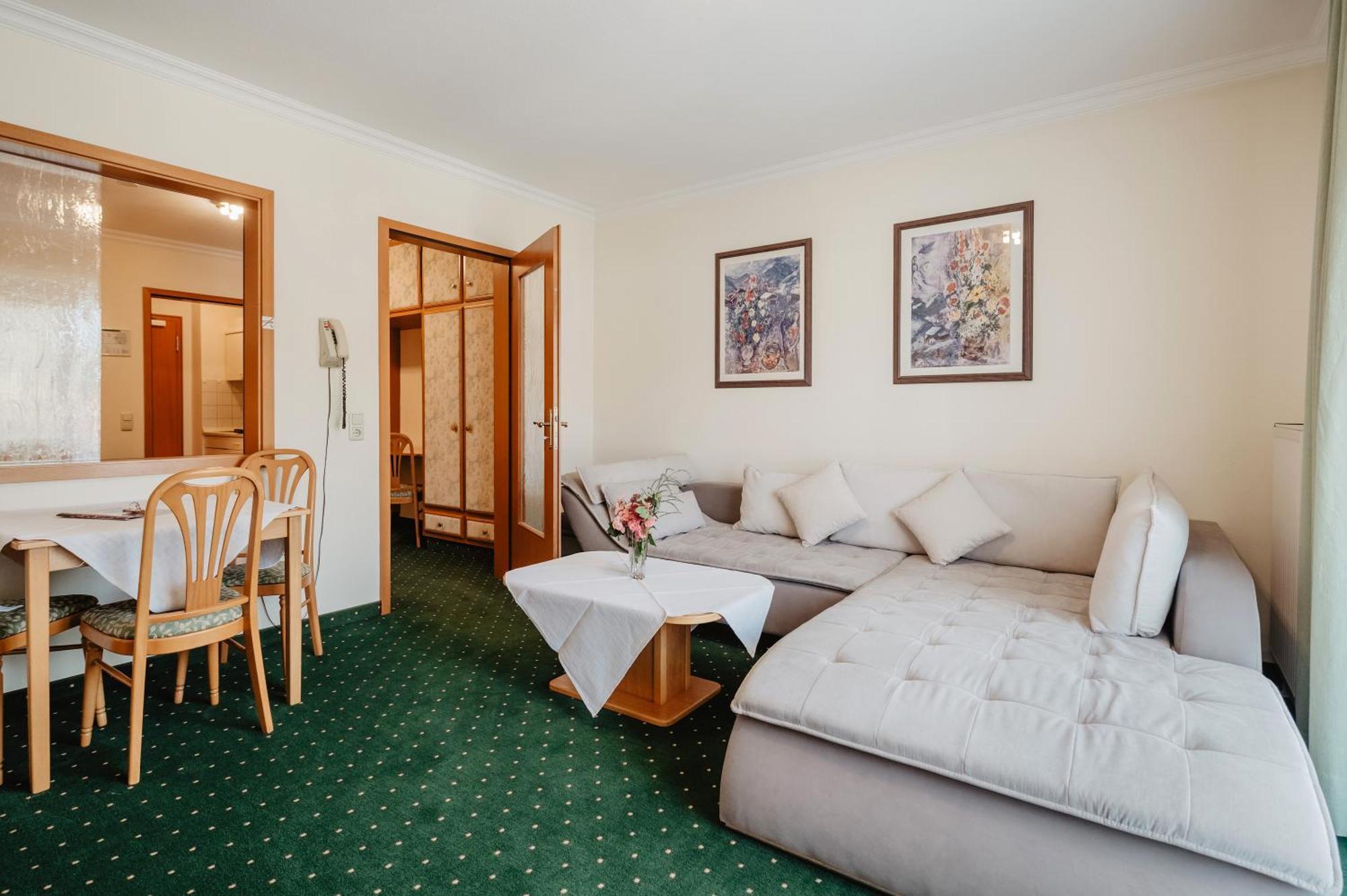 Appartementhaus Stoeckl Bad Fussing Ruang foto